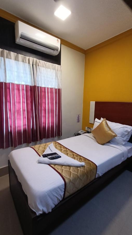 Skyry Hotels Adyar Chennai Extérieur photo