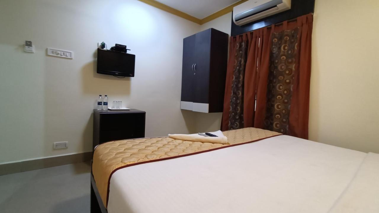 Skyry Hotels Adyar Chennai Extérieur photo