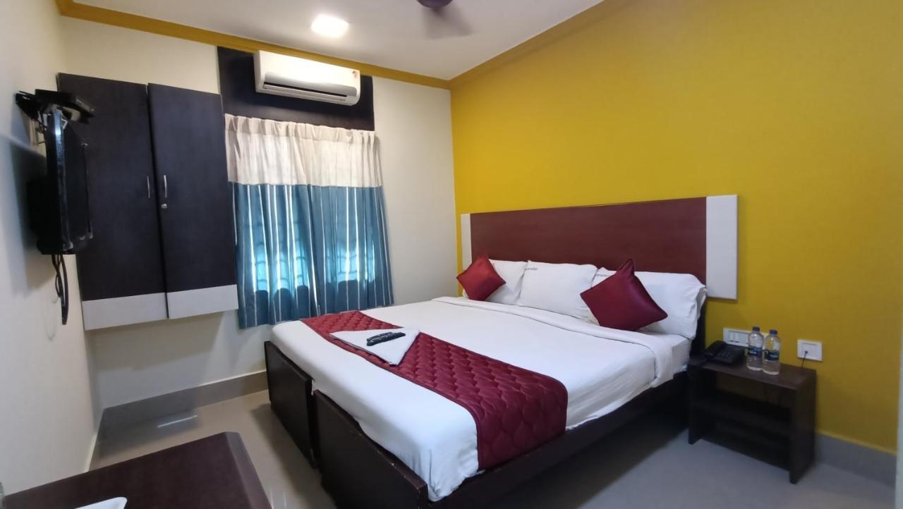 Skyry Hotels Adyar Chennai Extérieur photo